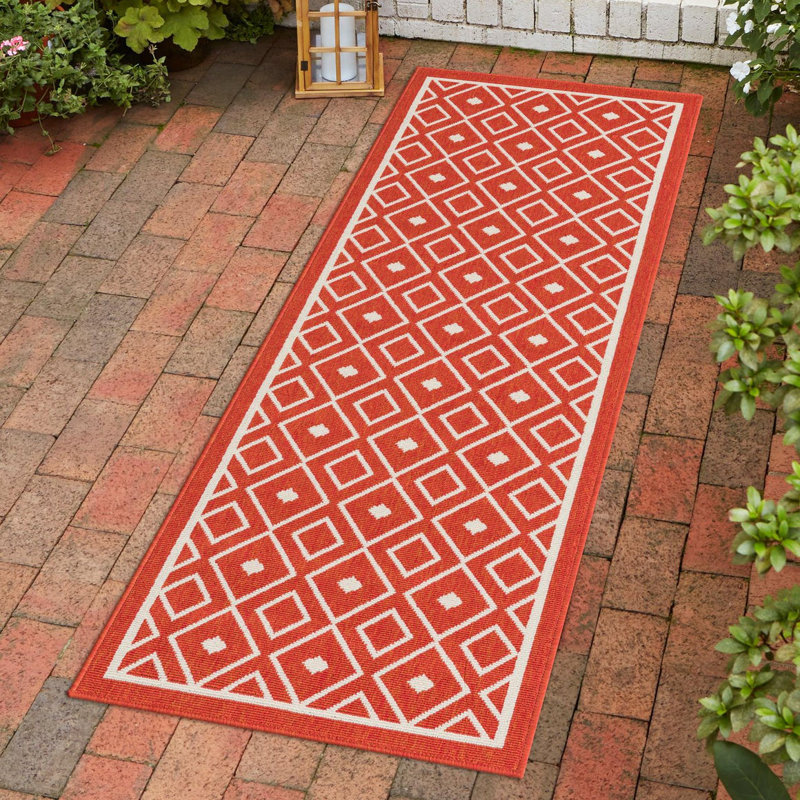 Fabriciana Geometric Indoor / Outdoor Rug, Runner 2' x 8'