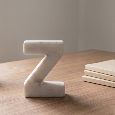Bloc de lettres Zeb Marble Helvetica