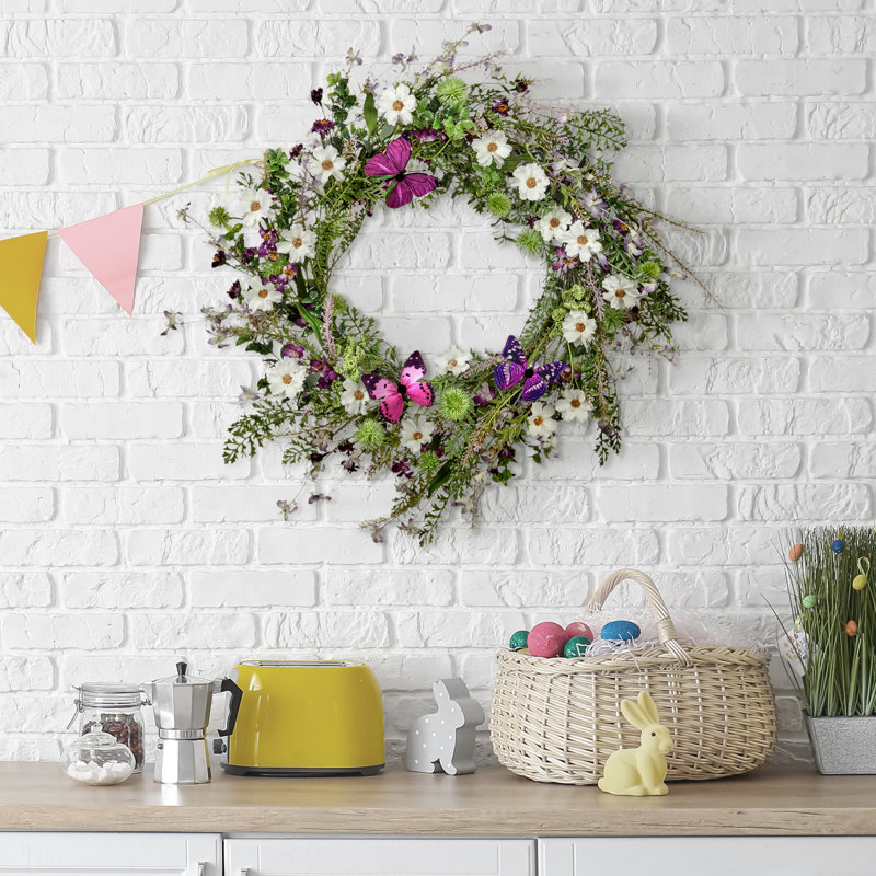 Couronne de fleurs sauvages et de papillons 24 po