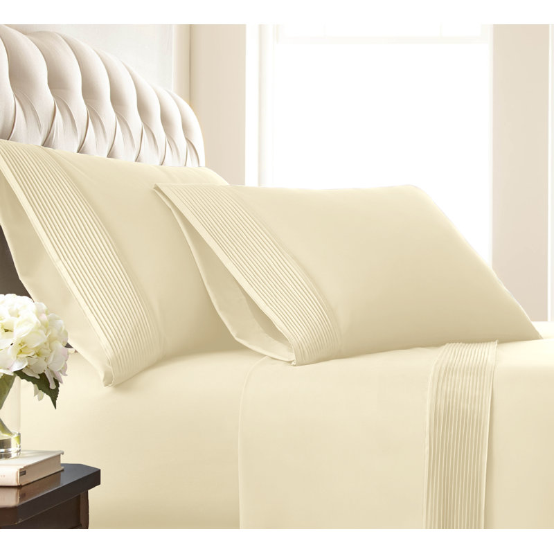Ensemble de 2 taies d'oreiller à ourlet plissé Vilano Springs de Southshore Fine Linens, couleur crème, en microfibre doublement brossée 110 g/m², infroissable et lavable à la machine, format King/California King