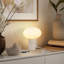 Lampe de table moderne à DEL 9,5 "avec abat-jour ovale en verre givré et port USB-C Ivy Cream-314973729-314867986