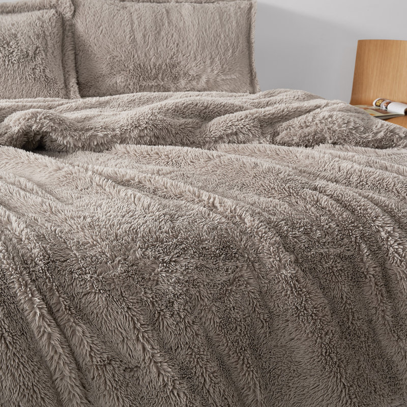 Ensemble d'édredon surdimensionné taupe Comat Induct, Édredon pour très grand lit + 2 très grandes ta