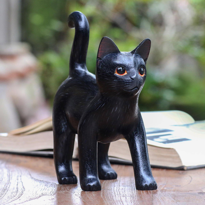 Figurine chat en bois curieux Devere