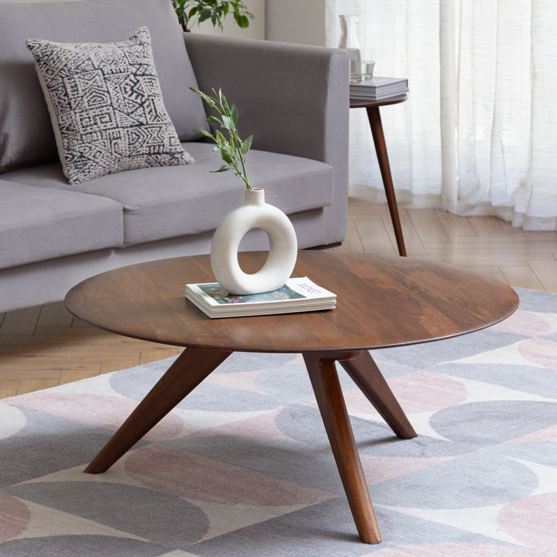 Table basse ronde en bois massif de 38 po Kaysee, Noyer