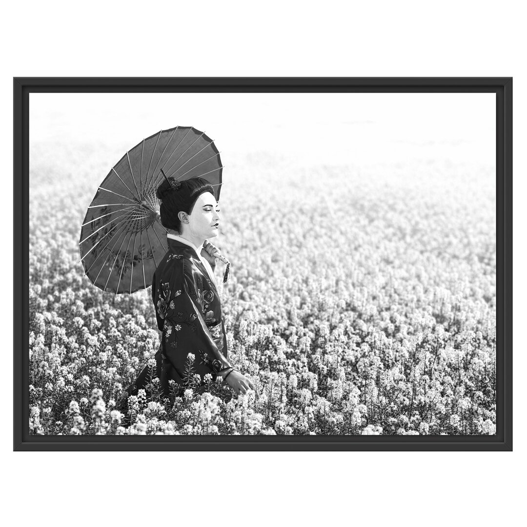 Gerahmtes Wandbild Geisha auf dem Feld Kunst B&W