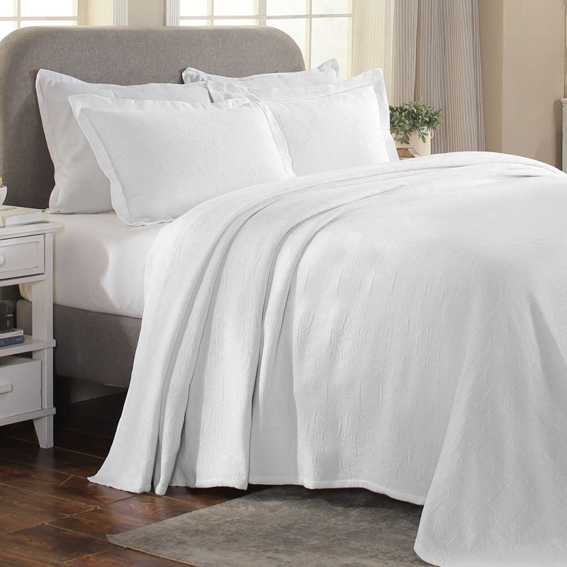 Ensemble de couvre-lit en coton à motif de médaillon à volutes Superior, Blanc