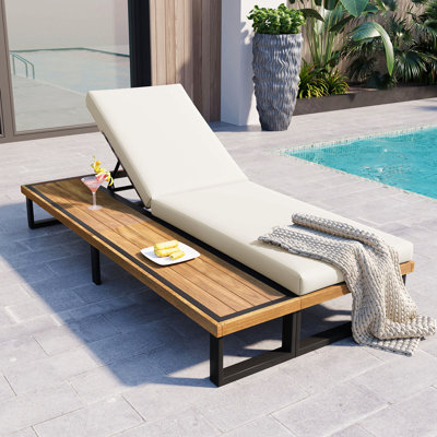 Chaise longue d'extérieur avec dossier réglable à 5 positions, fauteuil inclinable avec coussin, chaise longue avec table d'appoint en bois, structure robuste pour la piscine, le jardin et la cour