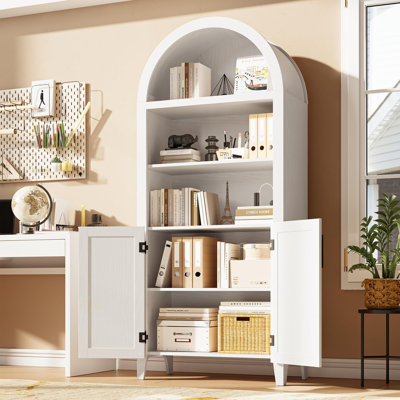 Bibliothèque de 63 po avec portes et décor en rotin, armoire de rangement ouverte à 5 niveaux pour bureau personnel