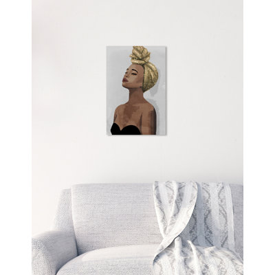 " Fashion And Glam Golden Spirit Women Portraits "