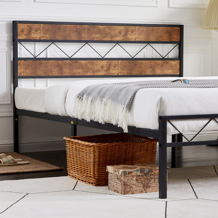 Igourdane Metal 3 Piece Bedroom Set (Set of 3)