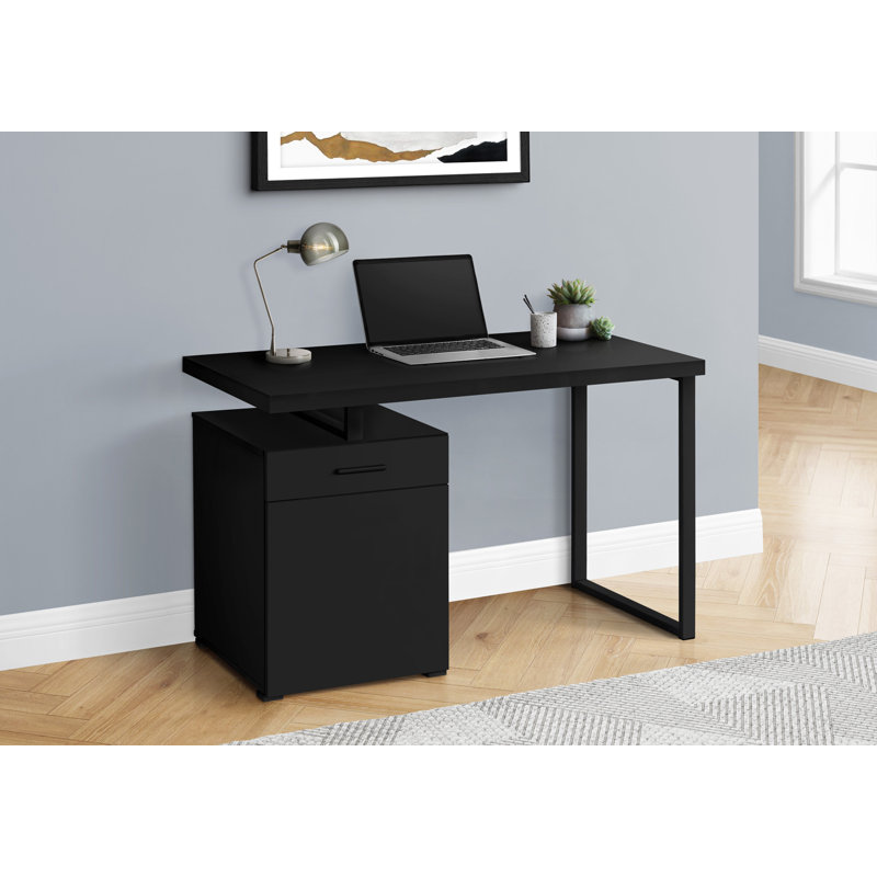 Bureau d'ordinateur, bureau personnel, ordinateur portable, installation à gauche, à droite, tiroirs de rangement