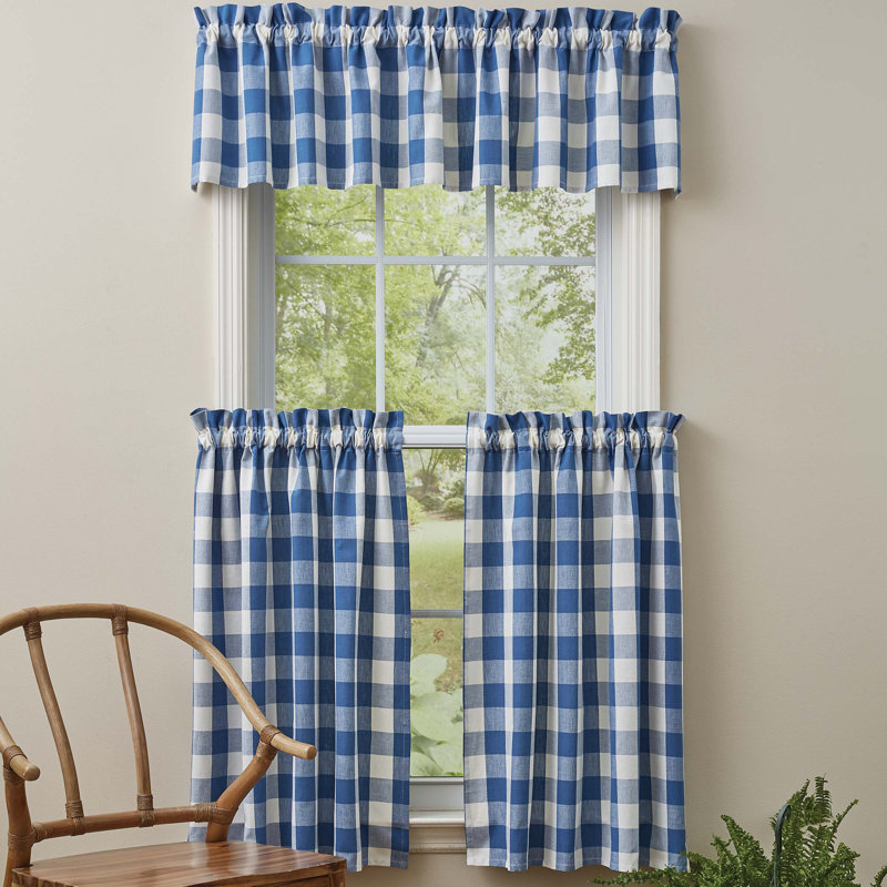Red Buffalo Check Tiers 36x72, Blue