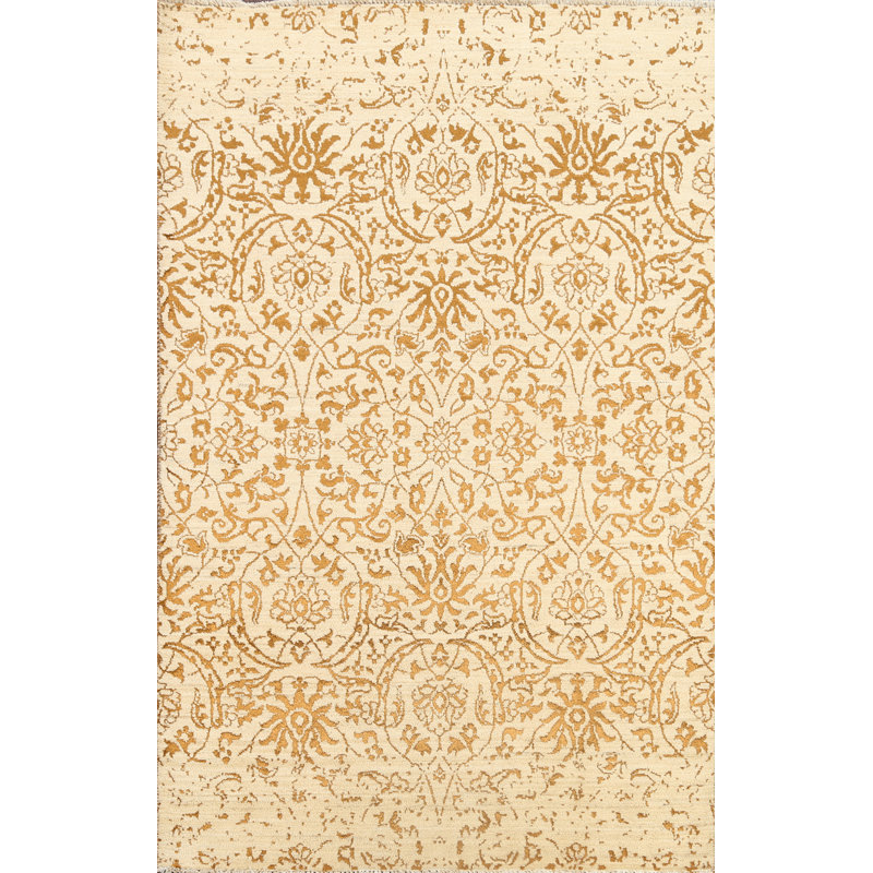 Tapis beige / ivoire / doré noué à la main rectangulaire 4 pi 1 po x 6 pi 2 po
