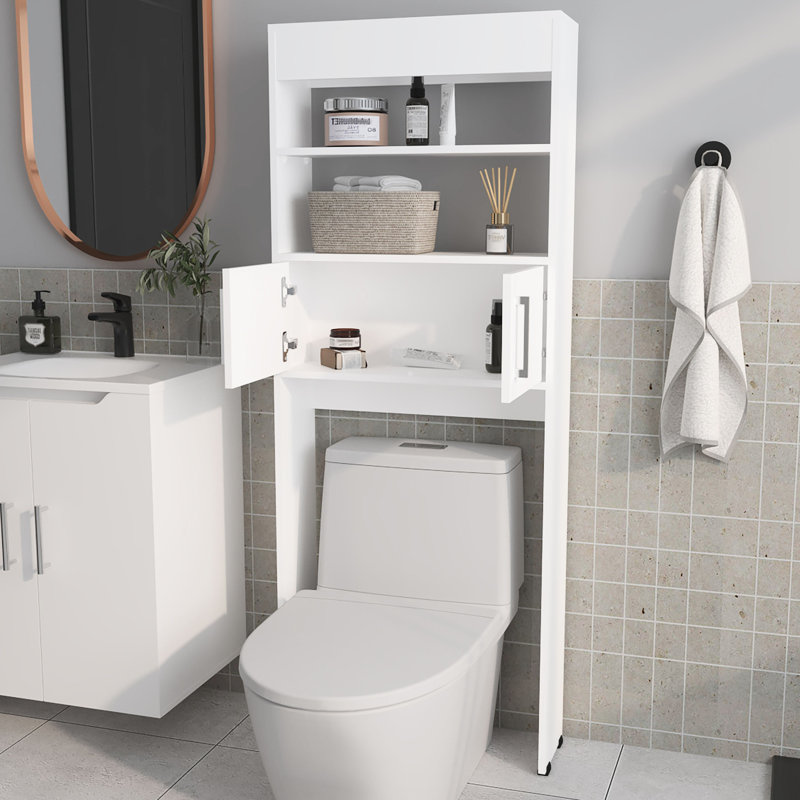 Armoire de rangement blanche à 2 portes au-dessus de la toilette avec tablettes ouvertes, esthétique moderne pour l'organisation de la salle de bain, utilisation judicieuse de l'espace vertical, hauteur de 63 pouces autoportante pour répondre aux besoins, organiser