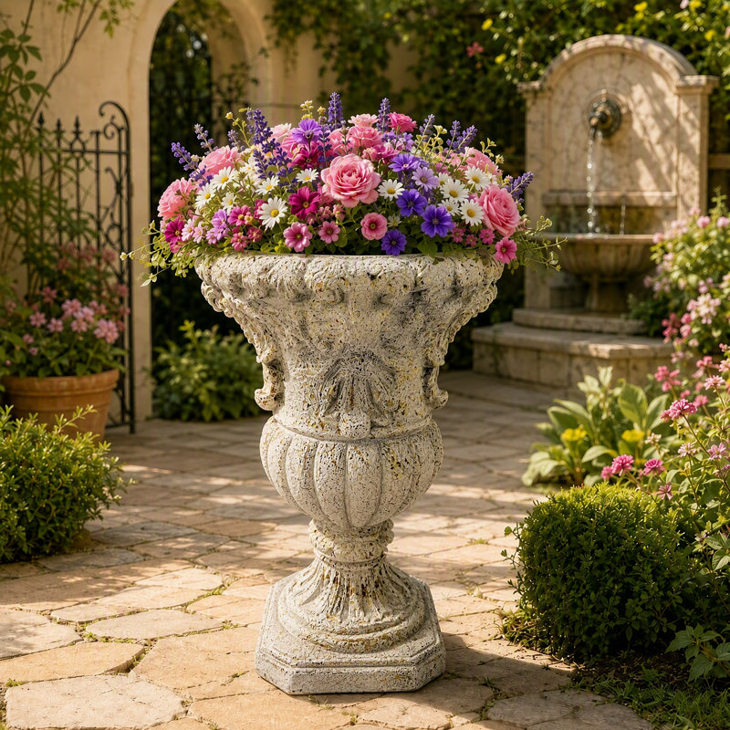 Pot de fleurs en calice avec trous de drainage et détails antiques, L 13,58 po x P 13,58 po x H 23 po