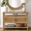 Console avec 2 portes en canne naturelle, finition amande grillée, pour un rangement polyvalent en bois, convenant à divers styles de pièces