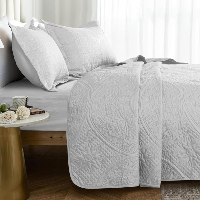 Lightweight Summer Bedspreads - 3 Piece Oversized Quilt Set - Reversible Coverlet Set -Queen Size, Silver Floral