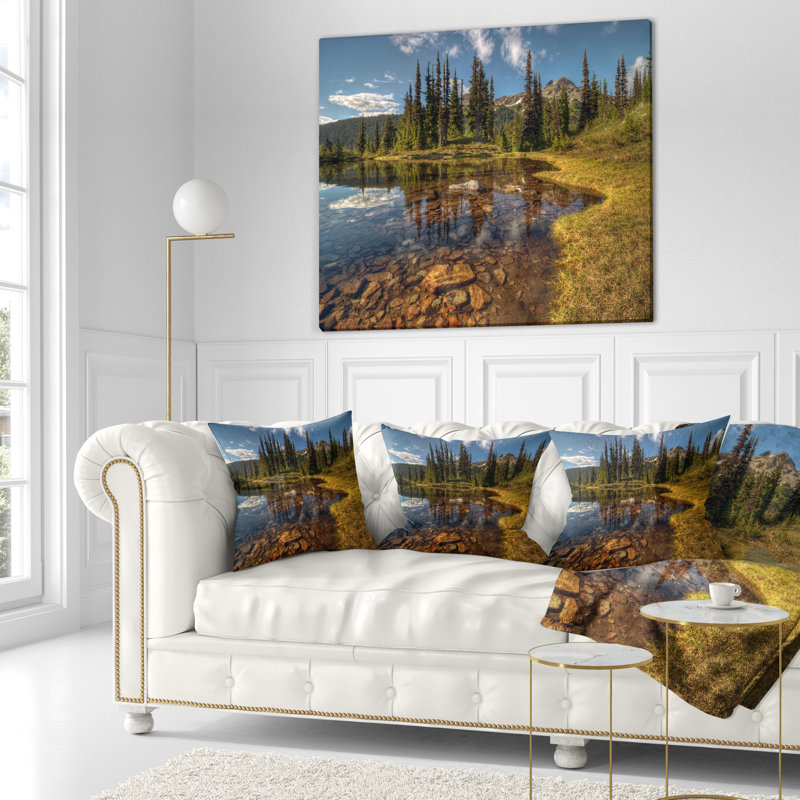 Bright Clear Day and Clear Lake - Coussin à imprimé paysage, 16 po x 16 po, Coussin décoratif