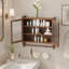 Armoire murale double vintage de 63 cm (24,8 pouces) avec porte vitrée, trois niveaux et porte-serviettes, idéale pour le rangement dans la salle de bain, la cuisine et la salle à manger.