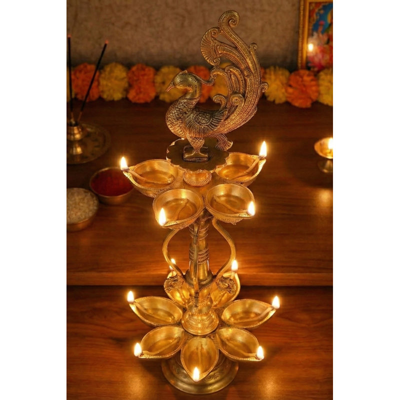 Lampe à huile sur pied en laiton 20 po Kuthu Vilakku - Puja Diya