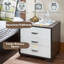 Table d'appoint blanche et noire-124481884
