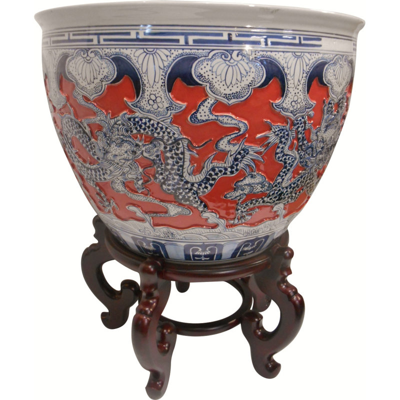 Dragon sculpté en porcelaine de Chine, H 18,5 po x l 25 po x P 25 po