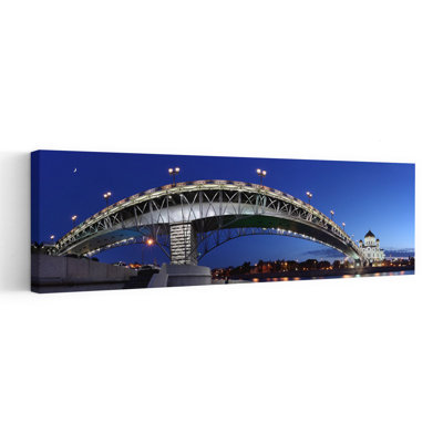 «Illuminated City Bridge», art abstrait de la ville sereine, architecture abstraite