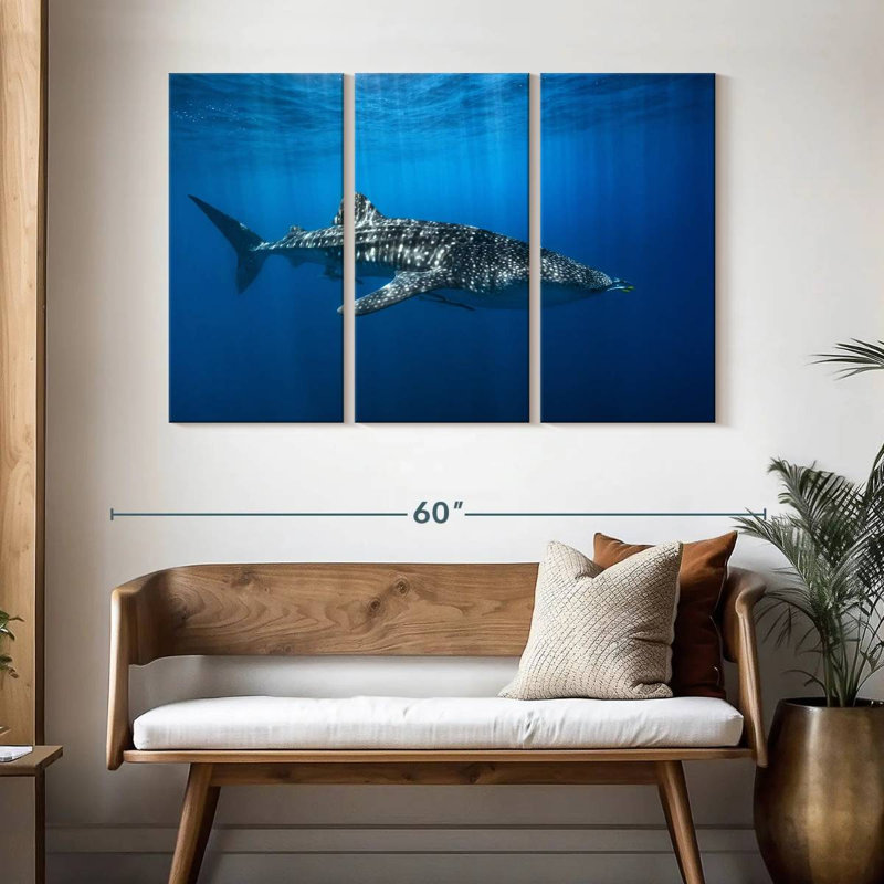 Baleine Brampt dans le bleu, H 32 po x l 50 po