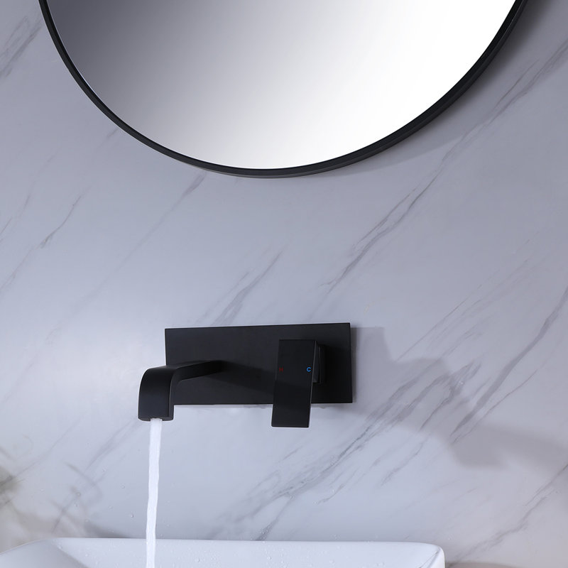 Robinet de salle de bain mural en laiton