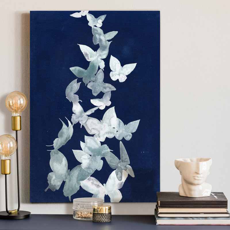 « Indigo Butterfly Falls II », reproduction d’art sur toile tendue, H 36 po x l 24 po x P 1 po