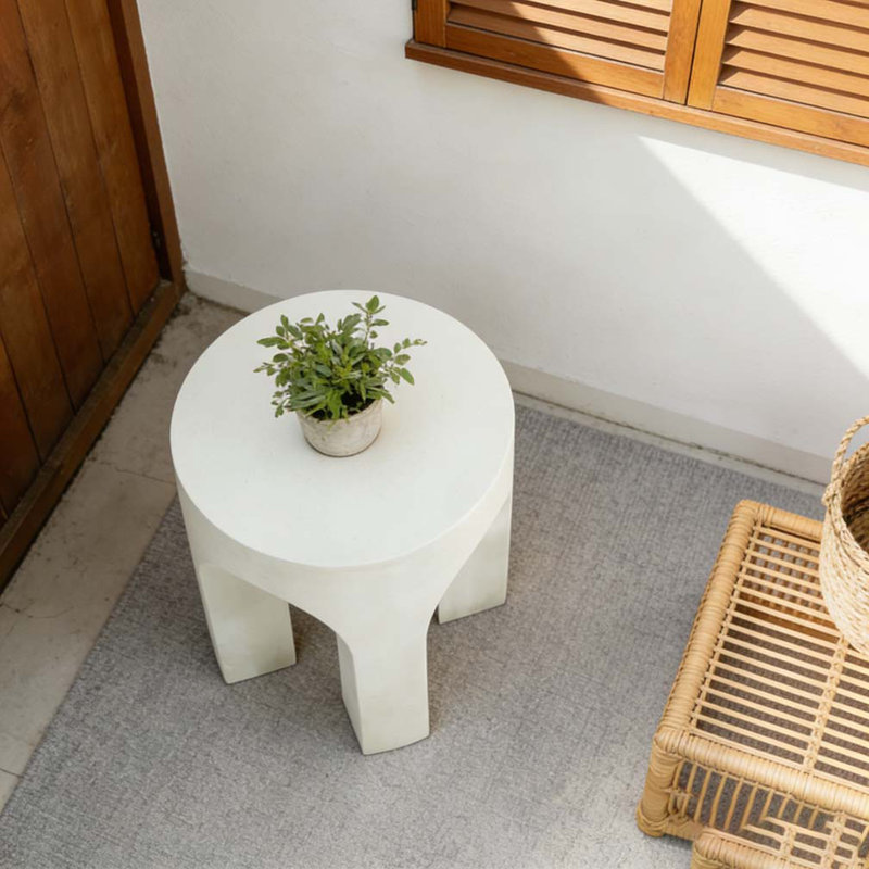 Table d'appoint / table de bout