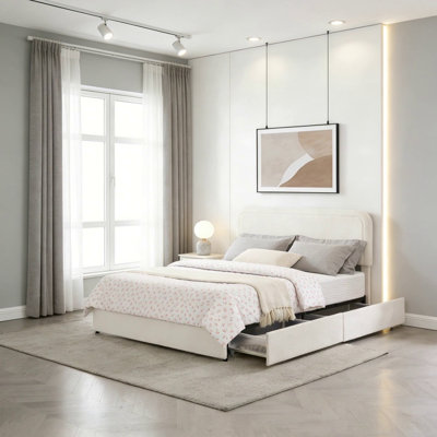 Grand lit plateforme tapissier ivoire