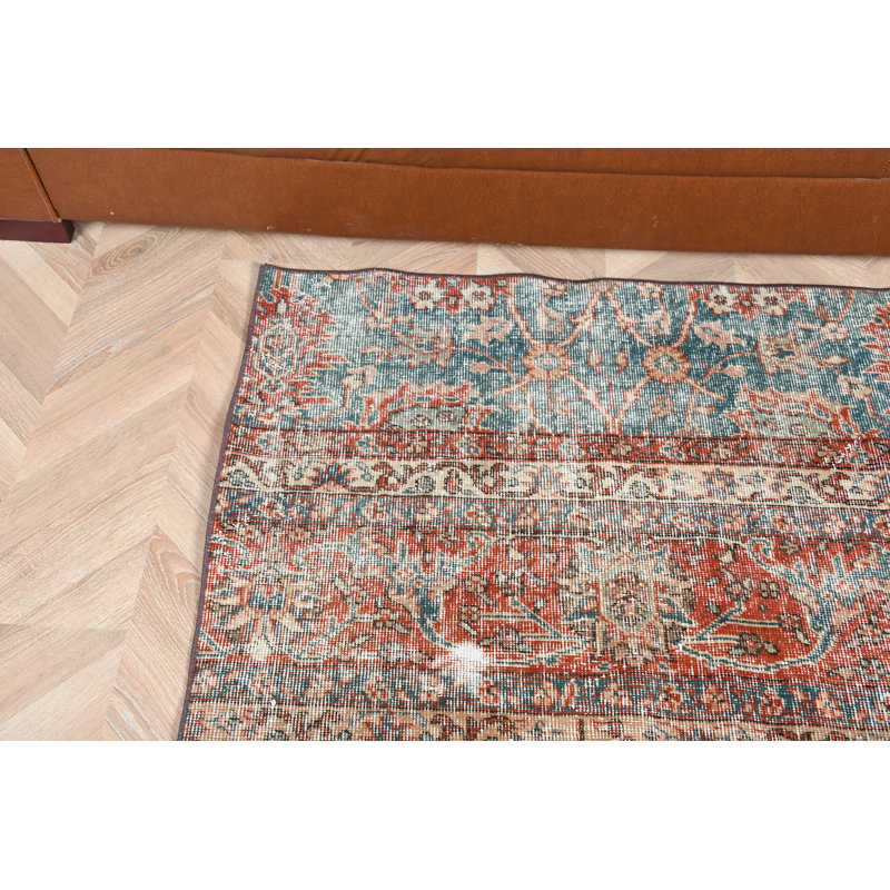 Vintage Turkish Area Rug in Rustic Style For Living Room With Red Ethnic Accent and Woven Oriental Decor Floor Mat Design
