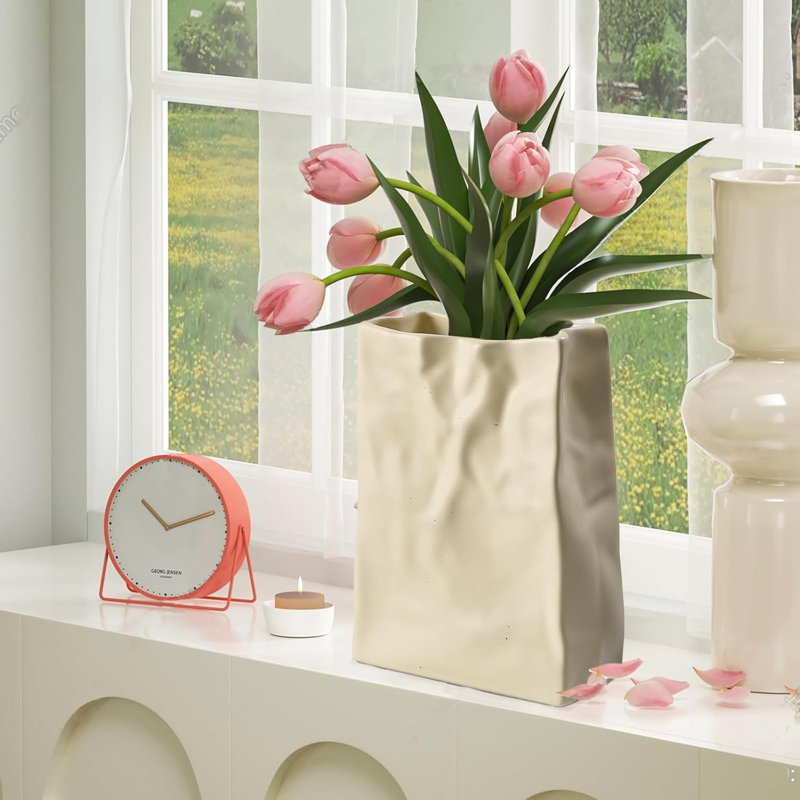 Nykera Table Vase 1