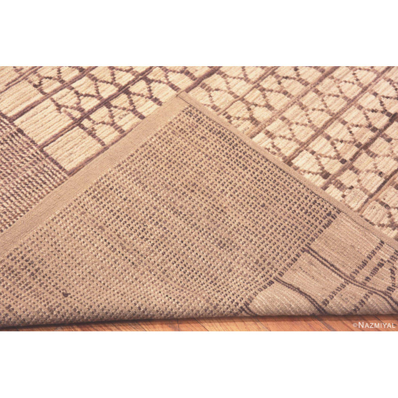 Tapis unique d'aspect central à motif géométrique contemporain de grande taille