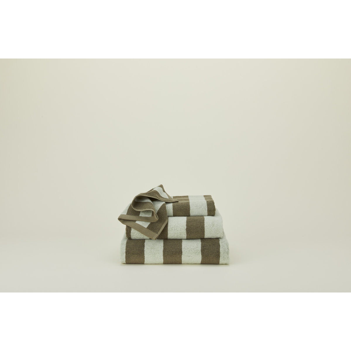 Hawkins New York Striped Terry Bath Towel - Thumbnail 3