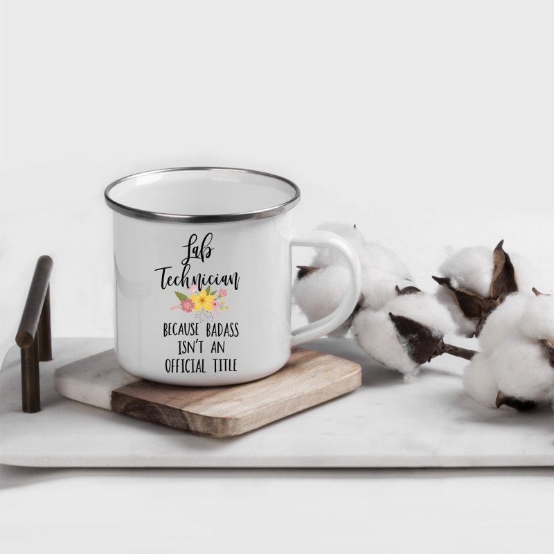 « lab lab », car badass n’est pas un titre officiel. tasse à café Corinthian