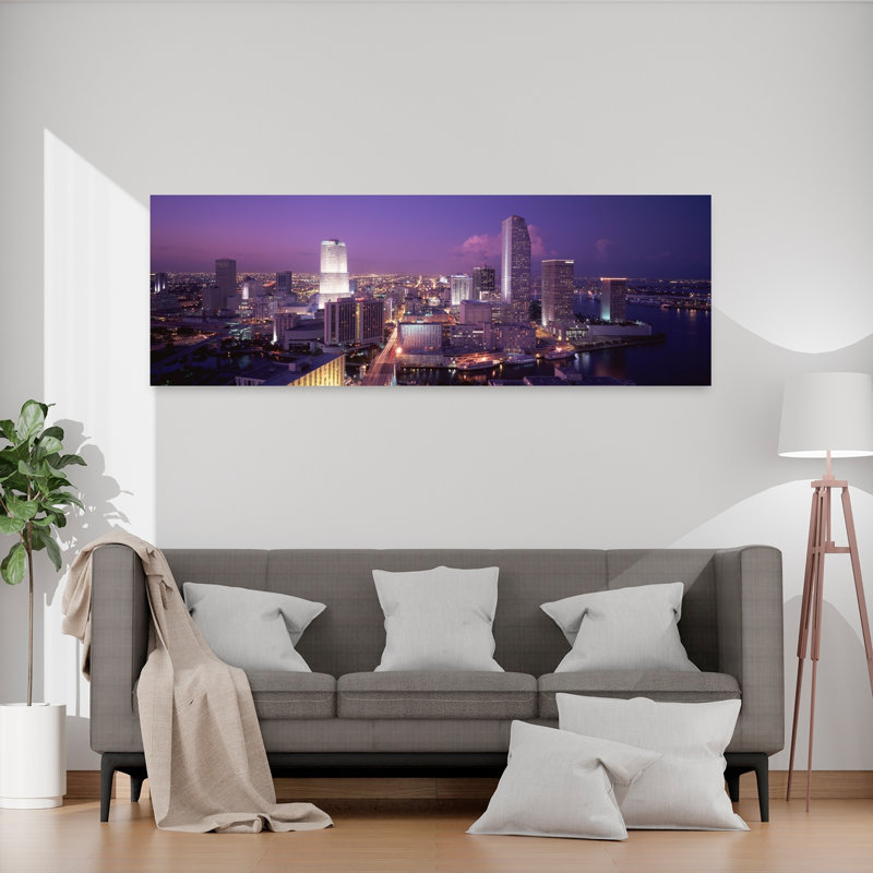 «Skyline at Twilight Over Miami River», Miami, Floride, États-Unis, art contemporain abstrait au coucher du soleil