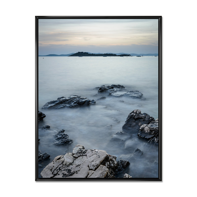 «Cloudy Sky over Horizon Sea», reproduction d'art sur toile, H 12 po x l 8 po x P 1 po, Cadre flottant noir