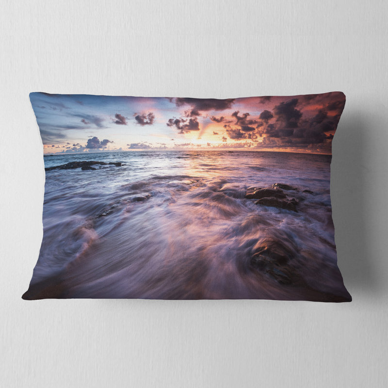 Coussin Waves Hitting Rocky Beach - Sea & Shore