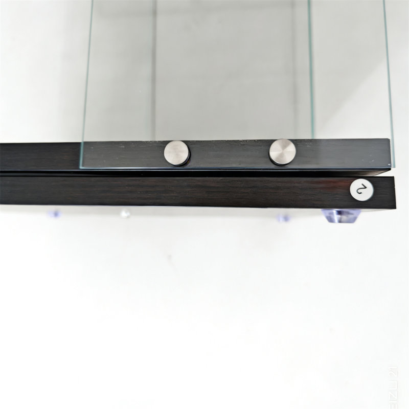 Vitrine rotative à trois niveaux