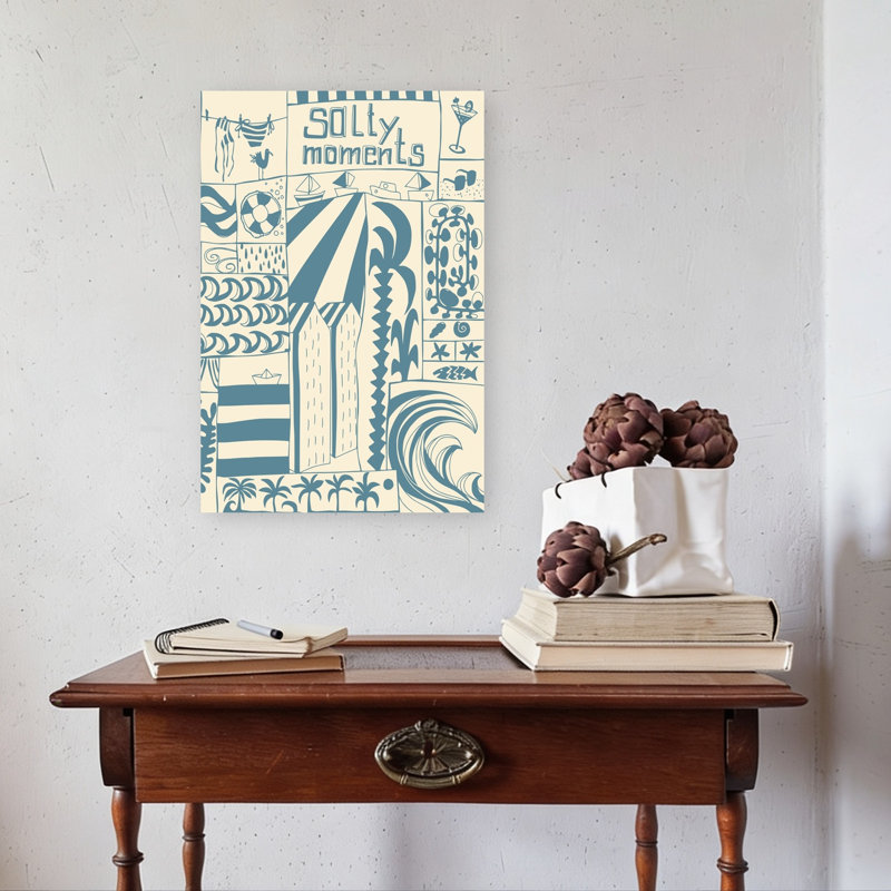 «Salty Beach Moments», impression abstraite sur un palmier, un poisson et un bord de mer, 24" H x 16" W