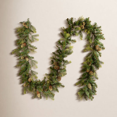 Quentin 108" Pre-Lit Pine Garland