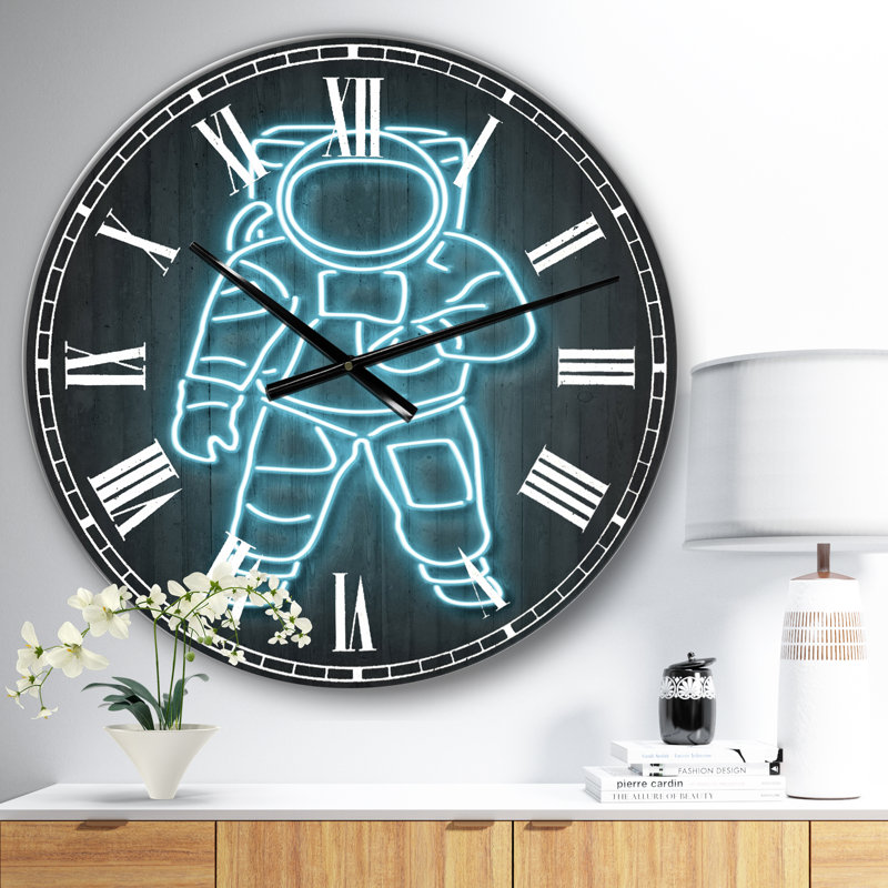 Horloge murale néon, Surdimensionné