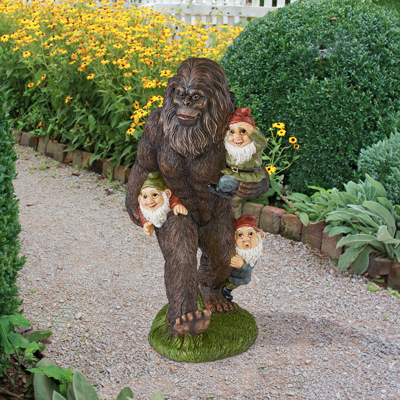 Statue Schlepping the Garden Gnomes Bigfoot