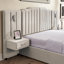 Grands lits modernes en velours, plateforme rembourrée avec lampe réglable, beige