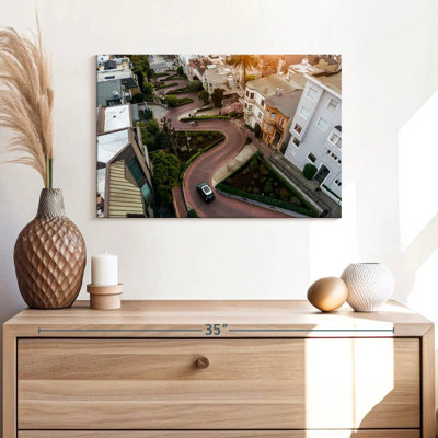 Sireci Lombard Street