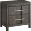 Table de chevet transitionnelle en bois massif gris, avec poignées en nickel et tiroirs doublés de feutre, fabrication anglaise, 2 articles de décoration de chambre à coucher de 16 po de largeur, 24 po de hauteur pour la table de chevet-121069617