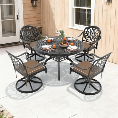 Table de salle à manger d'extérieur ronde en aluminium moulé de 47,24 pouces avec trou pour parasol et 4 chaises pivotantes avec coussins bruns (ensemble de 5 pièces)