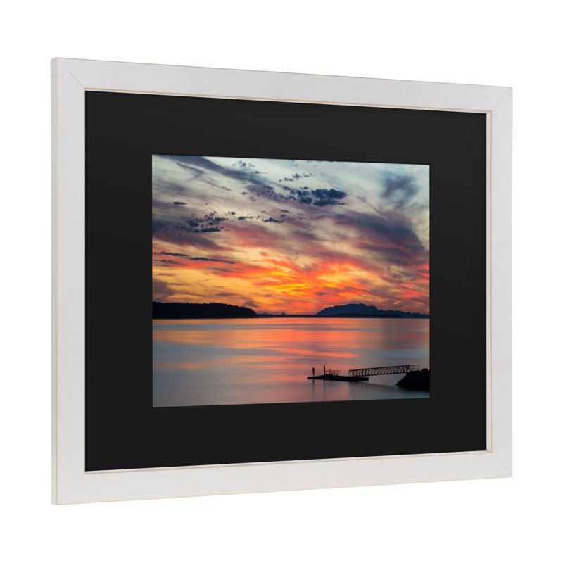 «Sunset Pier» par Pierre Leclerc - reproduction de photo sur toile encadrée, H 11 po x l 14 po x P 0,5 po, Blanc